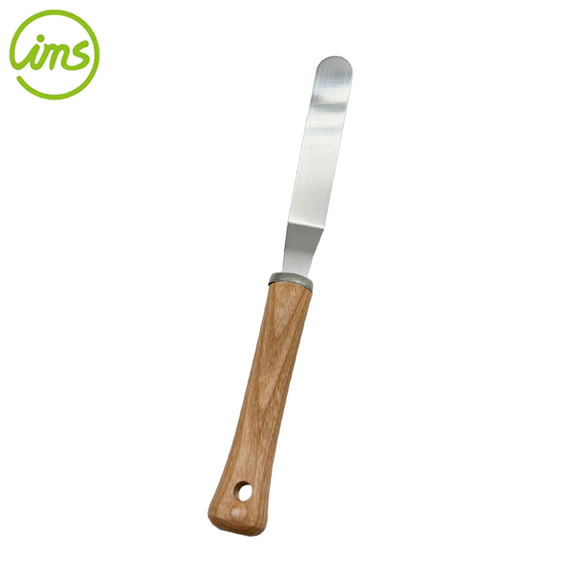 4.5" Stainless Steel Icing Spatula with Wooden Handle